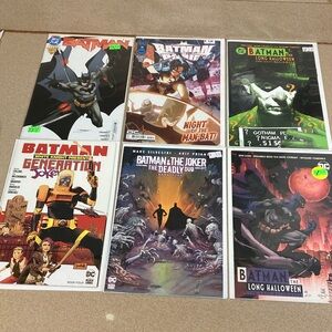 DC Comics Batman Comic Book Collection - Multicolor Covers